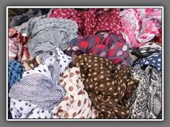 3.6 Market stall, scarves, Nyons
